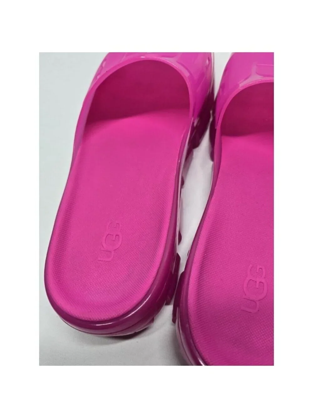UGG Women’s Jelly Clear Slides Dragon Fruit/Hot Pink Platform Sandals Size 10